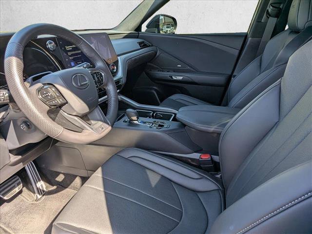 Used 2025 Lexus TX 500h AWD w/ Technology Package image 15