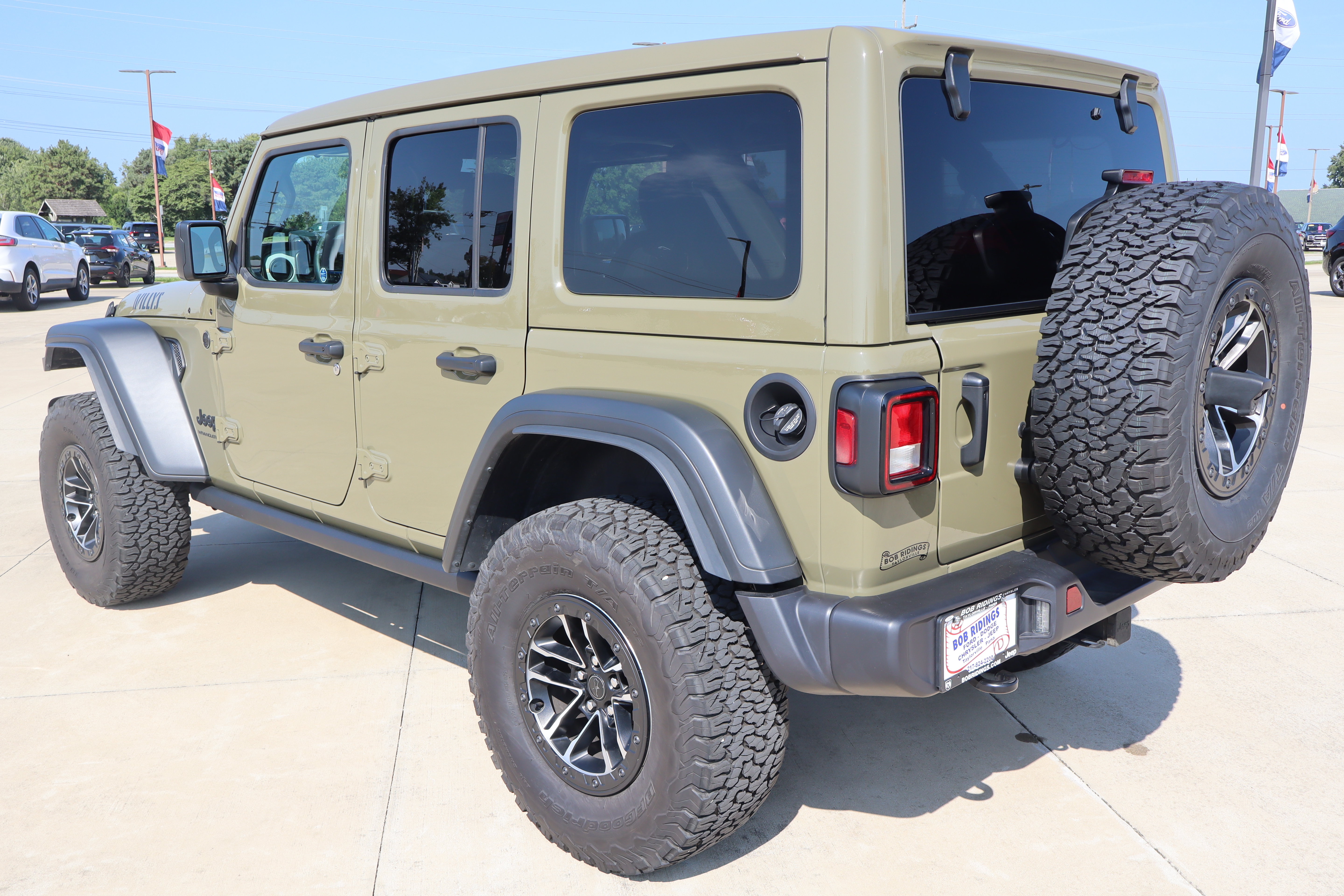Used 2025 Jeep Wrangler Unlimited Sport AWD/4WD image 7