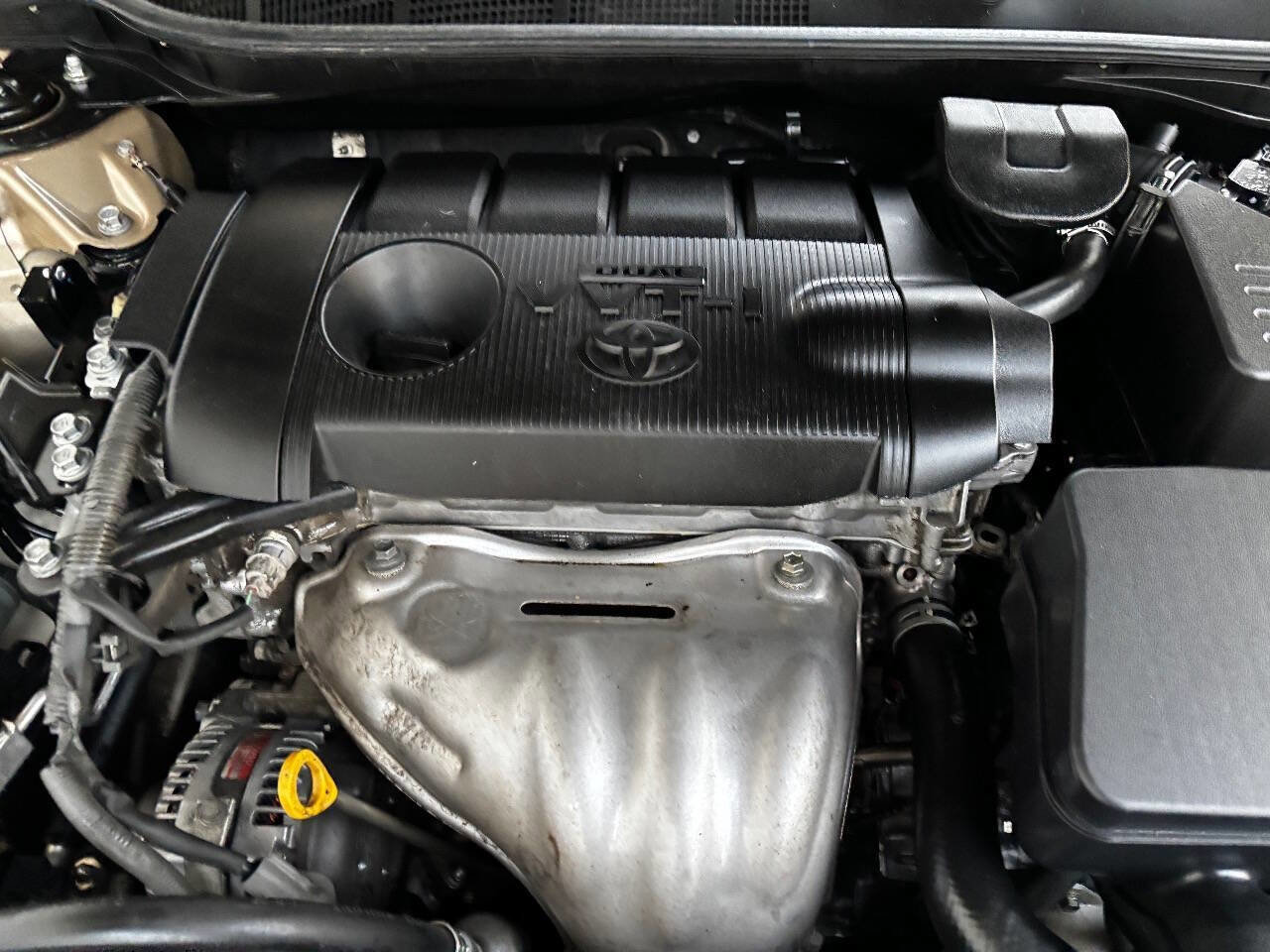 Used 2011 Toyota Camry LE image 43