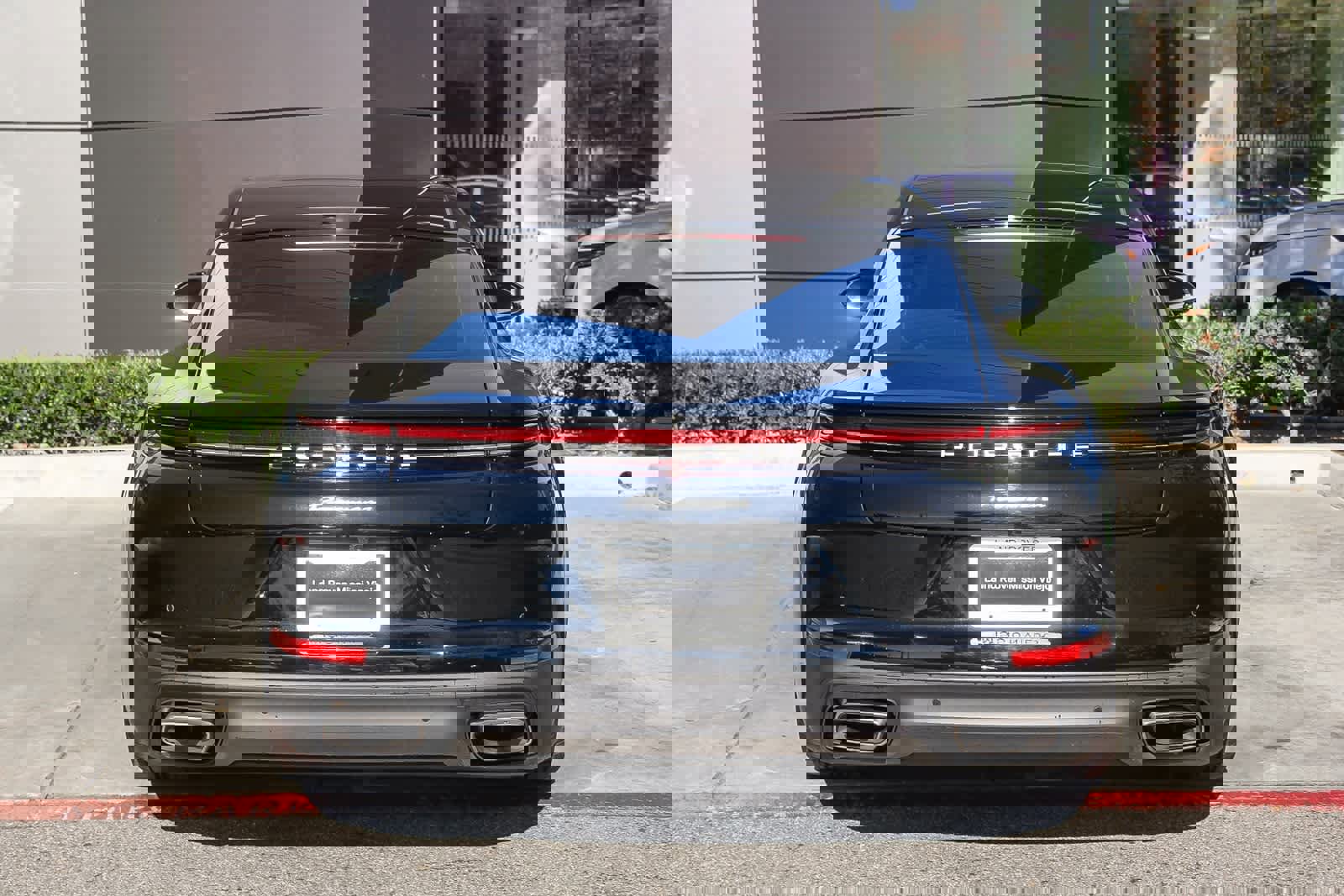 Used 2025 Porsche Panamera 4 image 5