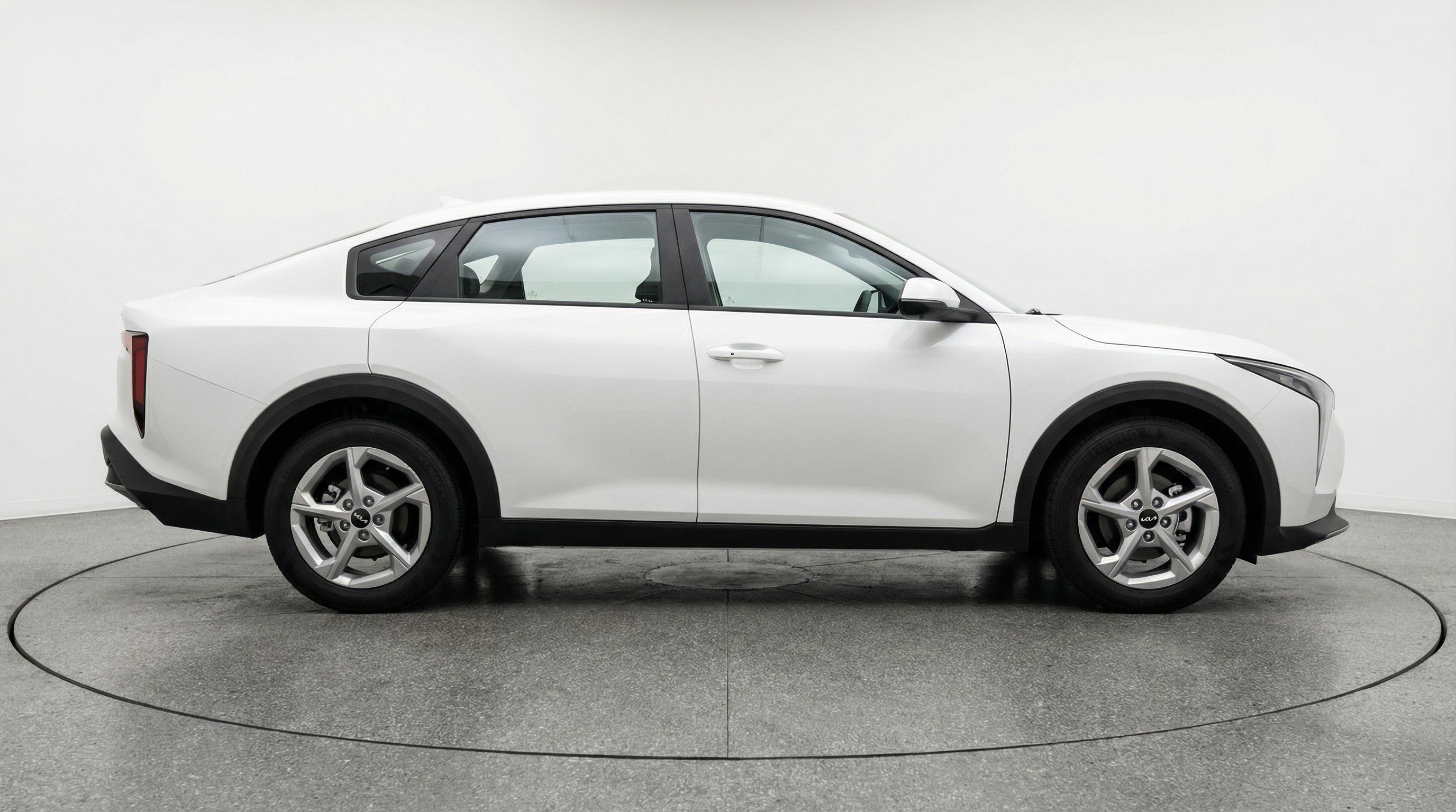 Used 2025 Kia K4 FWD image 11