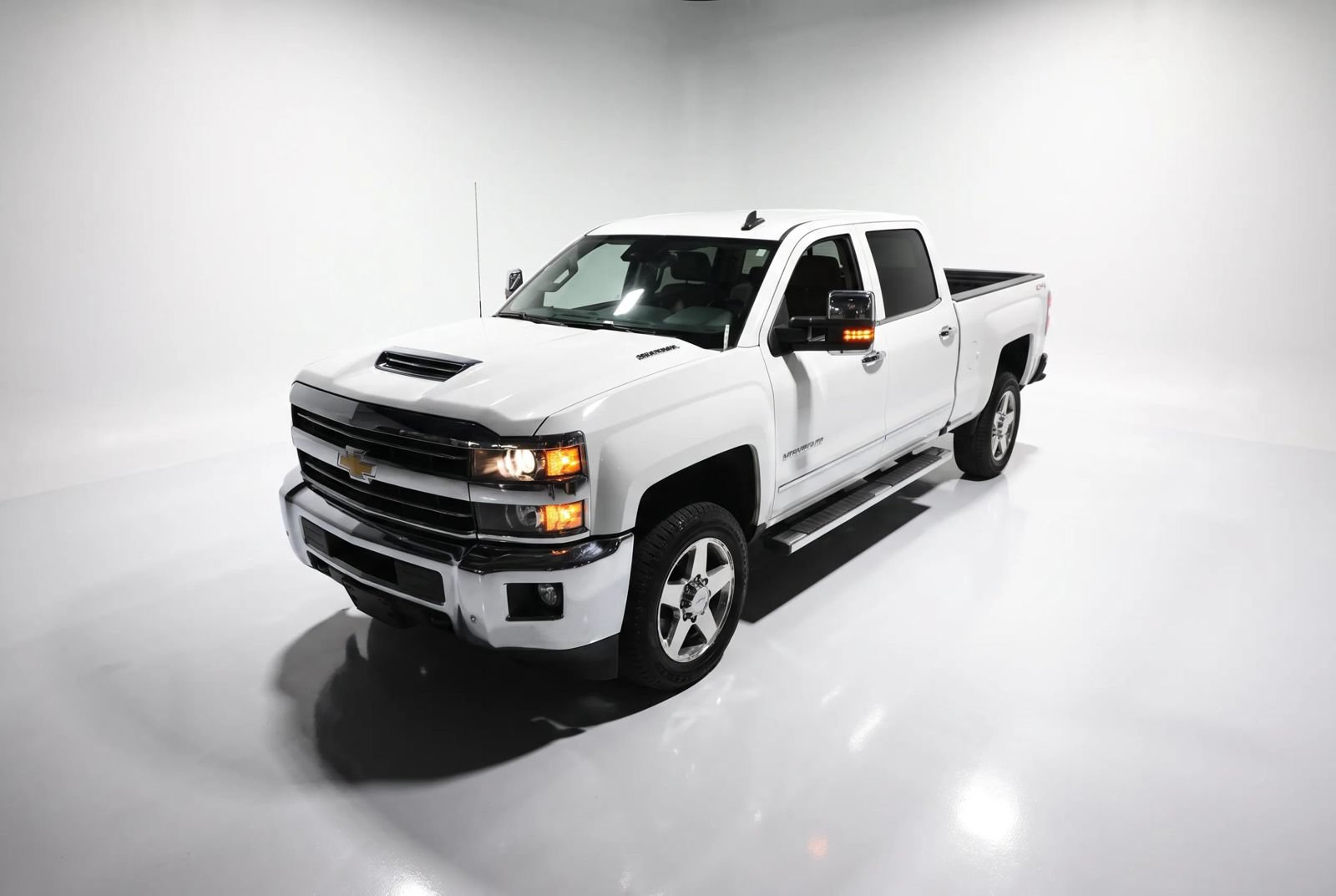 Used 2019 Chevrolet Silverado 2500 LTZ w/ Duramax Plus Package AWD/4WD image 10
