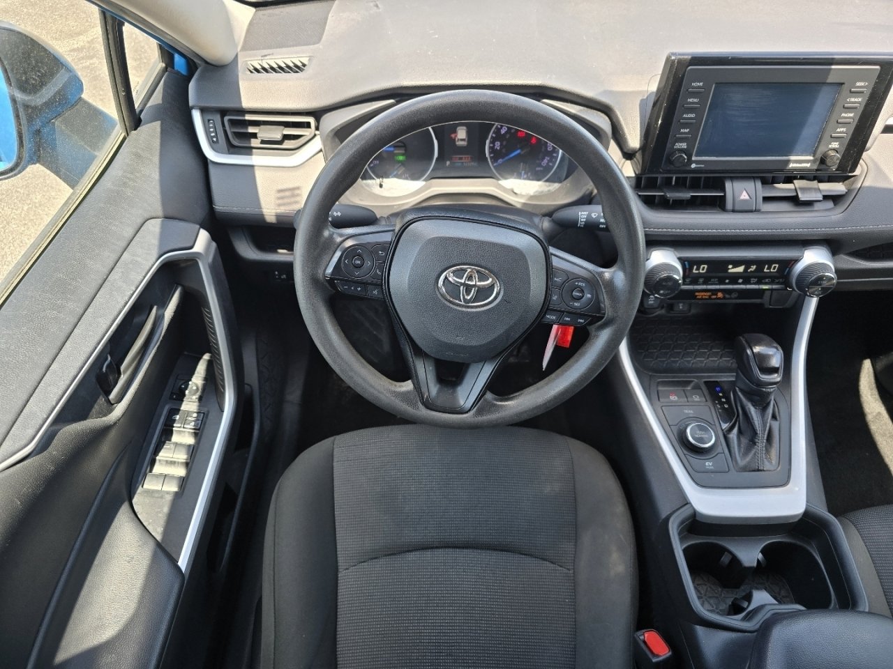 Used 2021 Toyota RAV4 LE AWD/4WD image 22