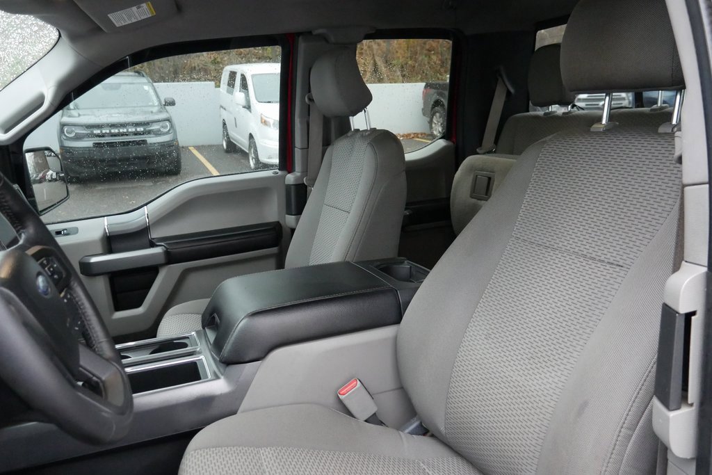 Used 2016 Ford F150 XLT w/ Equipment Group 302A Luxury image 9