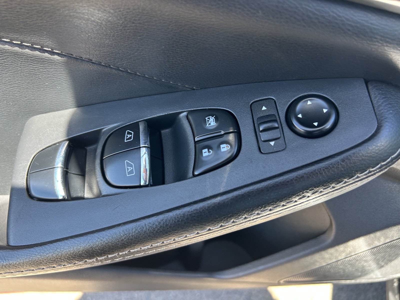 Used 2023 Nissan Maxima SV w/ Floor Mat Group FWD image 28