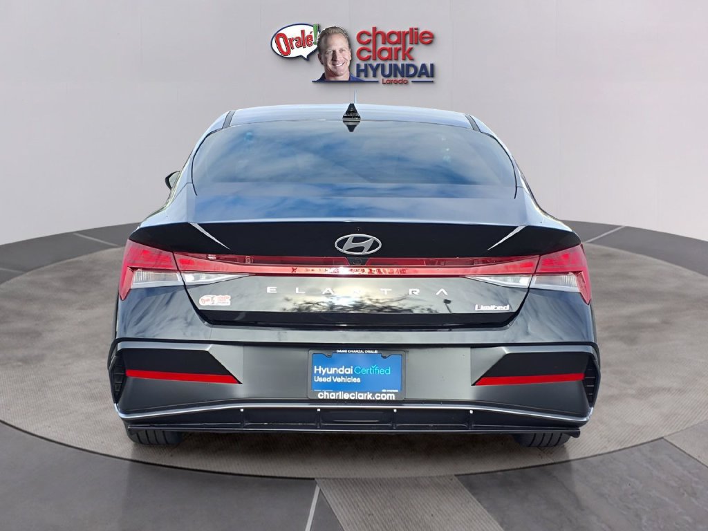 Used 2025 Hyundai Elantra Limited FWD image 4