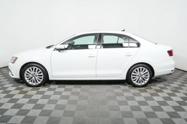 Used 2016 Volkswagen Jetta SEL image 30