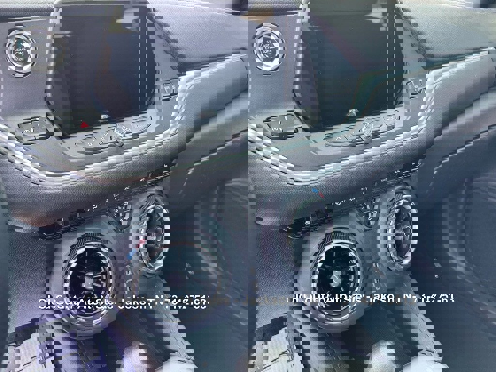 Used 2020 Chevrolet Blazer LT image 27