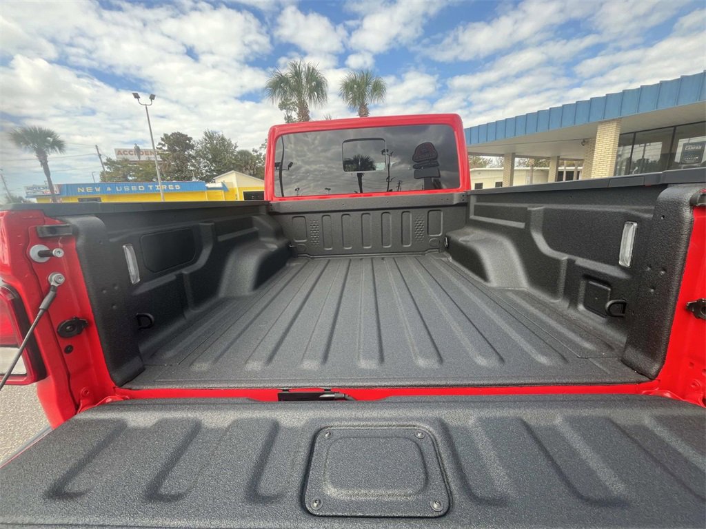 New 2025 Jeep Gladiator Sport image 12