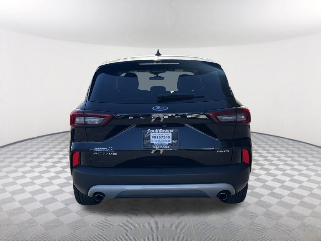 Used 2025 Ford Escape Active AWD/4WD image 6