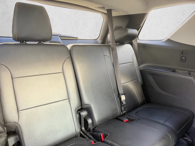 Used 2021 Chevrolet Traverse RS w/ LPO, Floor Liner Package AWD/4WD image 19