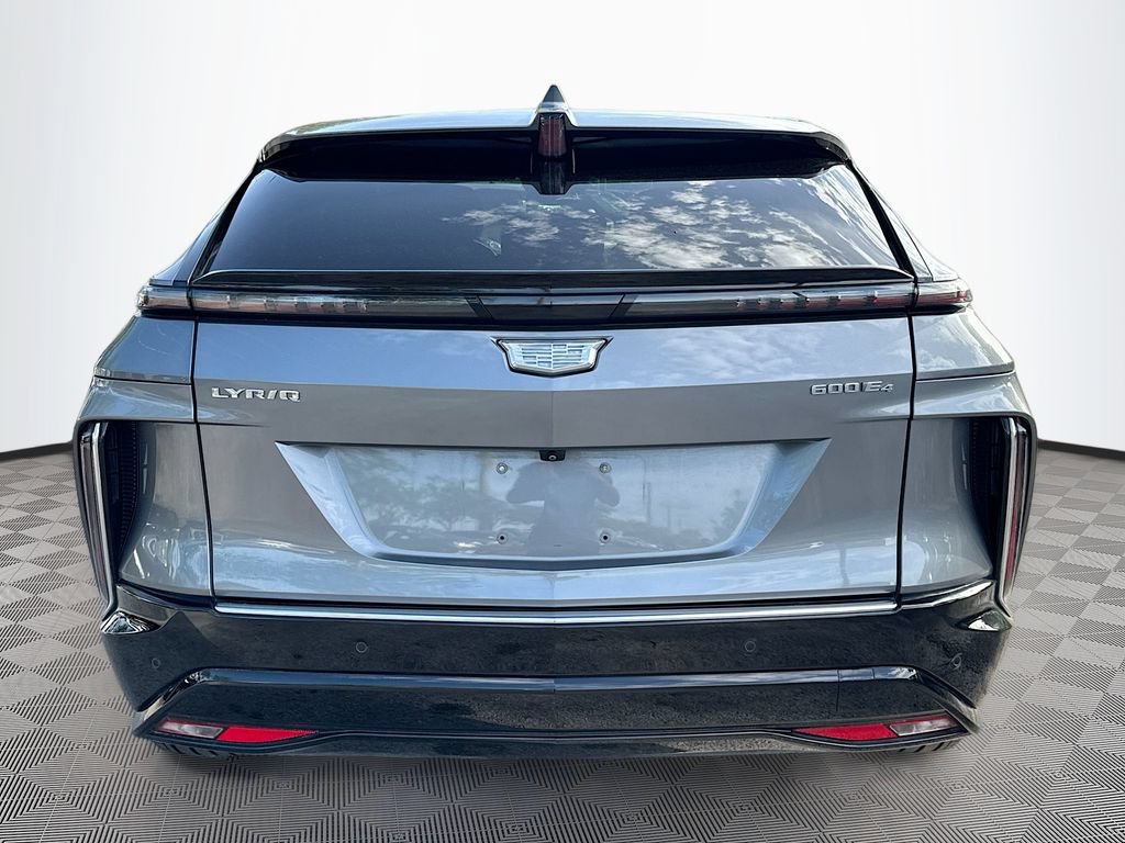 Used 2023 Cadillac Lyriq AWD image 7