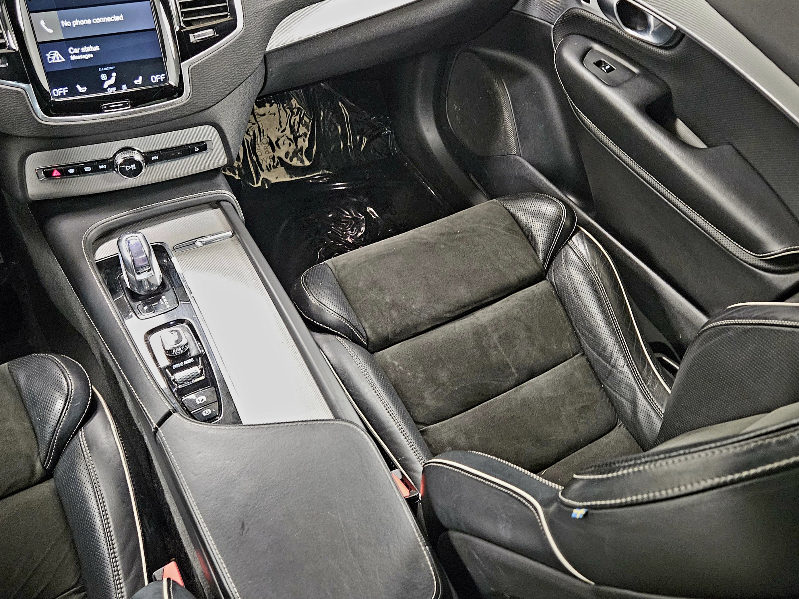 Used 2018 Volvo XC90 T8 R-Design w/ Convenience Package image 16