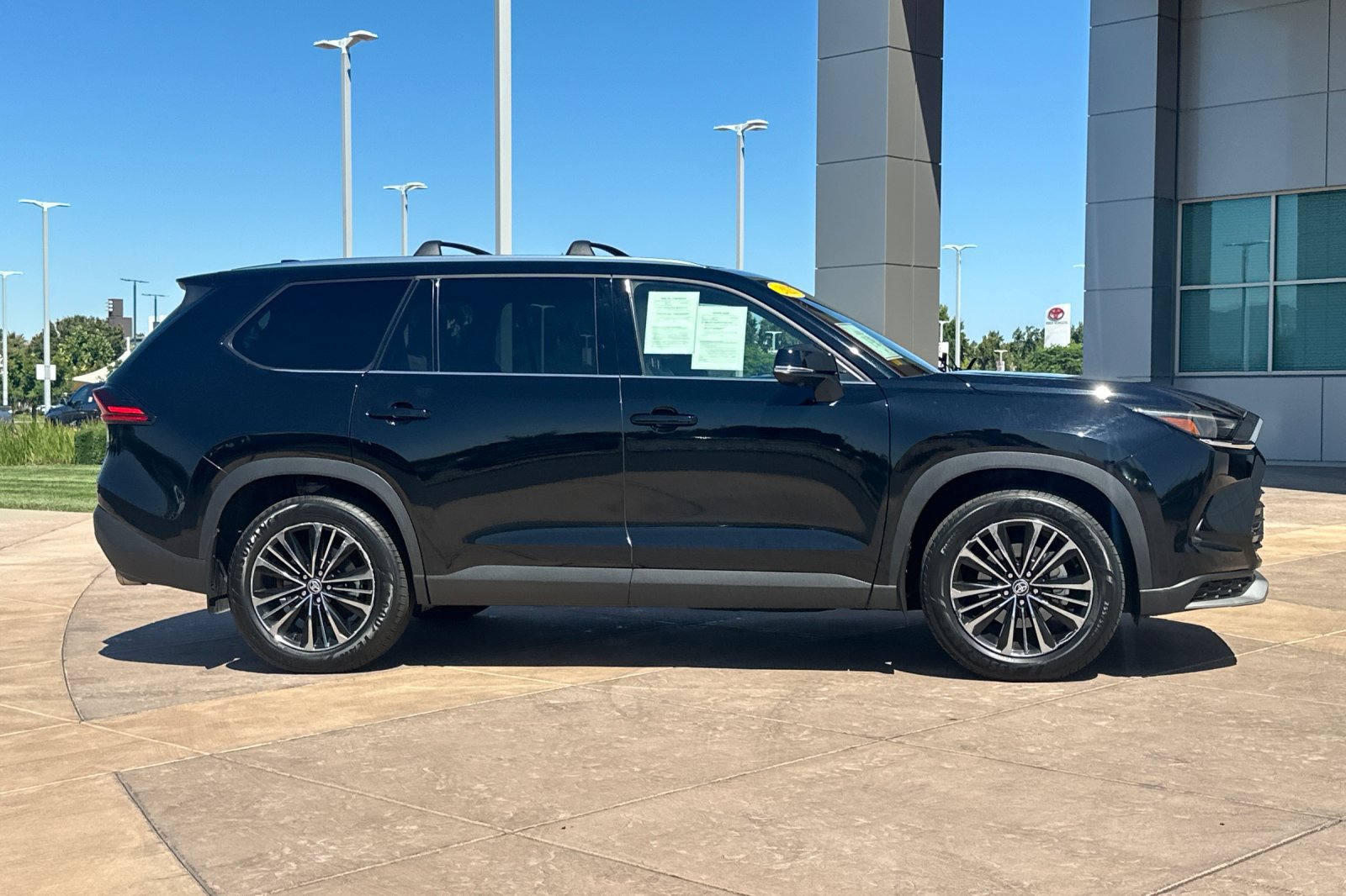 Certified 2025 Toyota Grand Highlander AWD Hybrid image 3