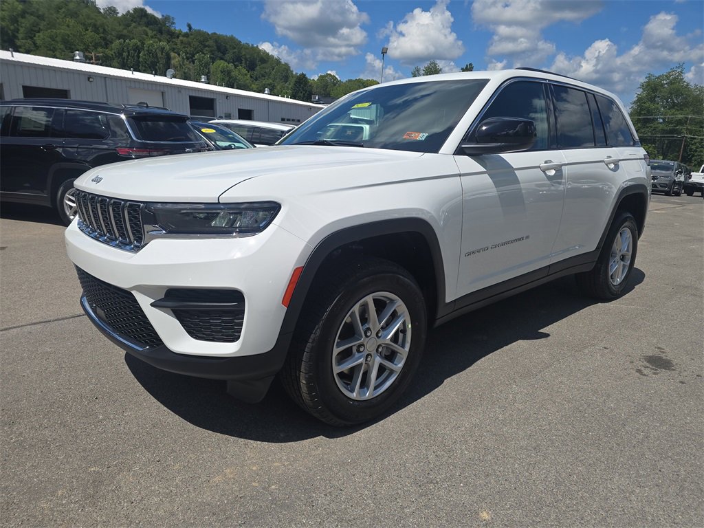New 2025 Jeep Grand Cherokee Laredo X w/ Luxury Tech Group I image 9