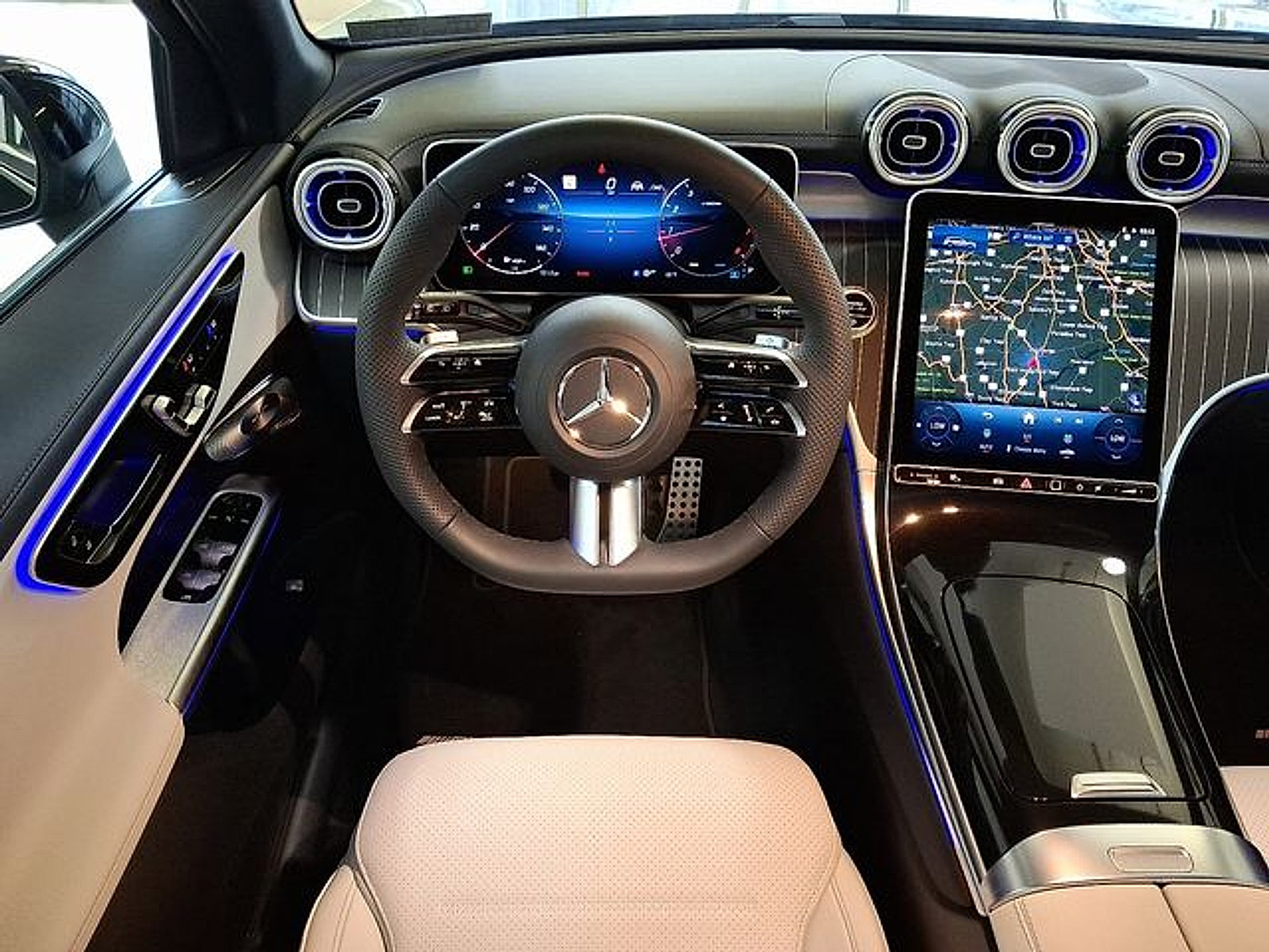 Used 2026 Mercedes-Benz GLC 300 4MATIC image 10