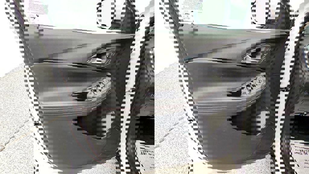 Used 2025 Buick Encore GX Preferred image 10