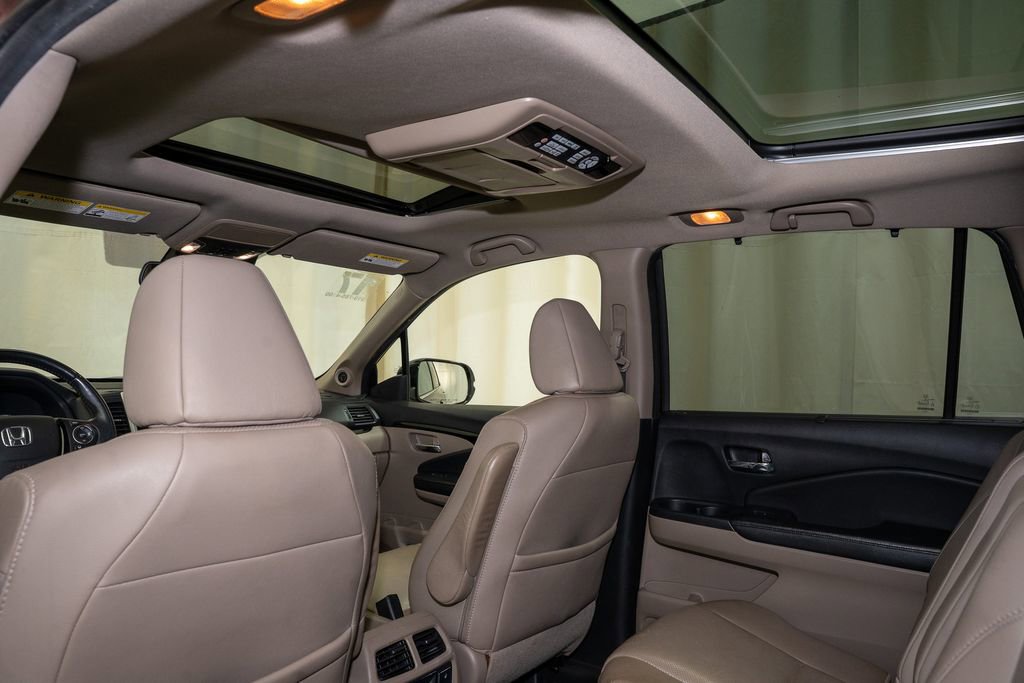 Used 2017 Honda Pilot Elite image 11