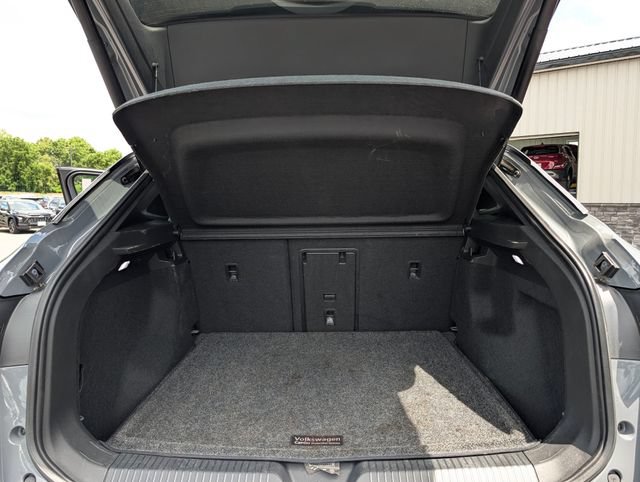 Used 2023 Volkswagen ID.4 Pro S Plus AWD/4WD image 11