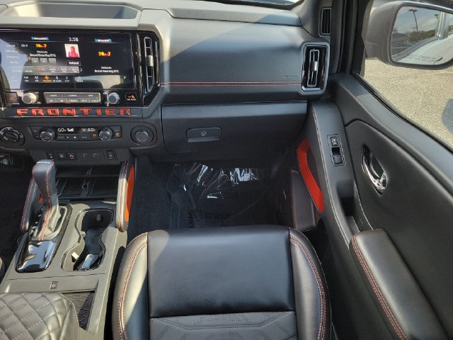 Used 2025 Nissan Frontier PRO-4X w/ Pro Premium Package AWD/4WD image 18