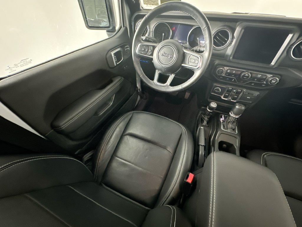 Used 2023 Jeep Wrangler Unlimited Sahara w/ Cold Weather Group AWD/4WD image 9