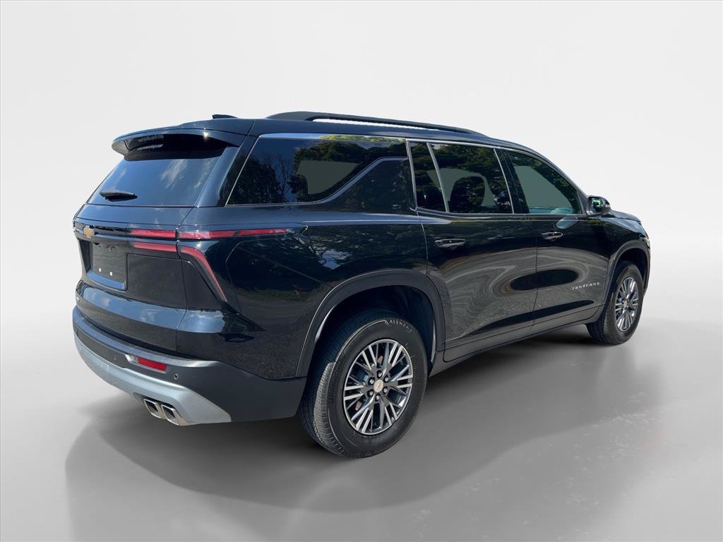Used 2026 Chevrolet Traverse LT AWD/4WD image 5