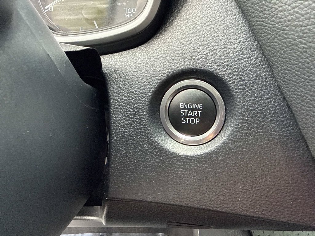 Used 2025 Toyota Corolla SE FWD image 31