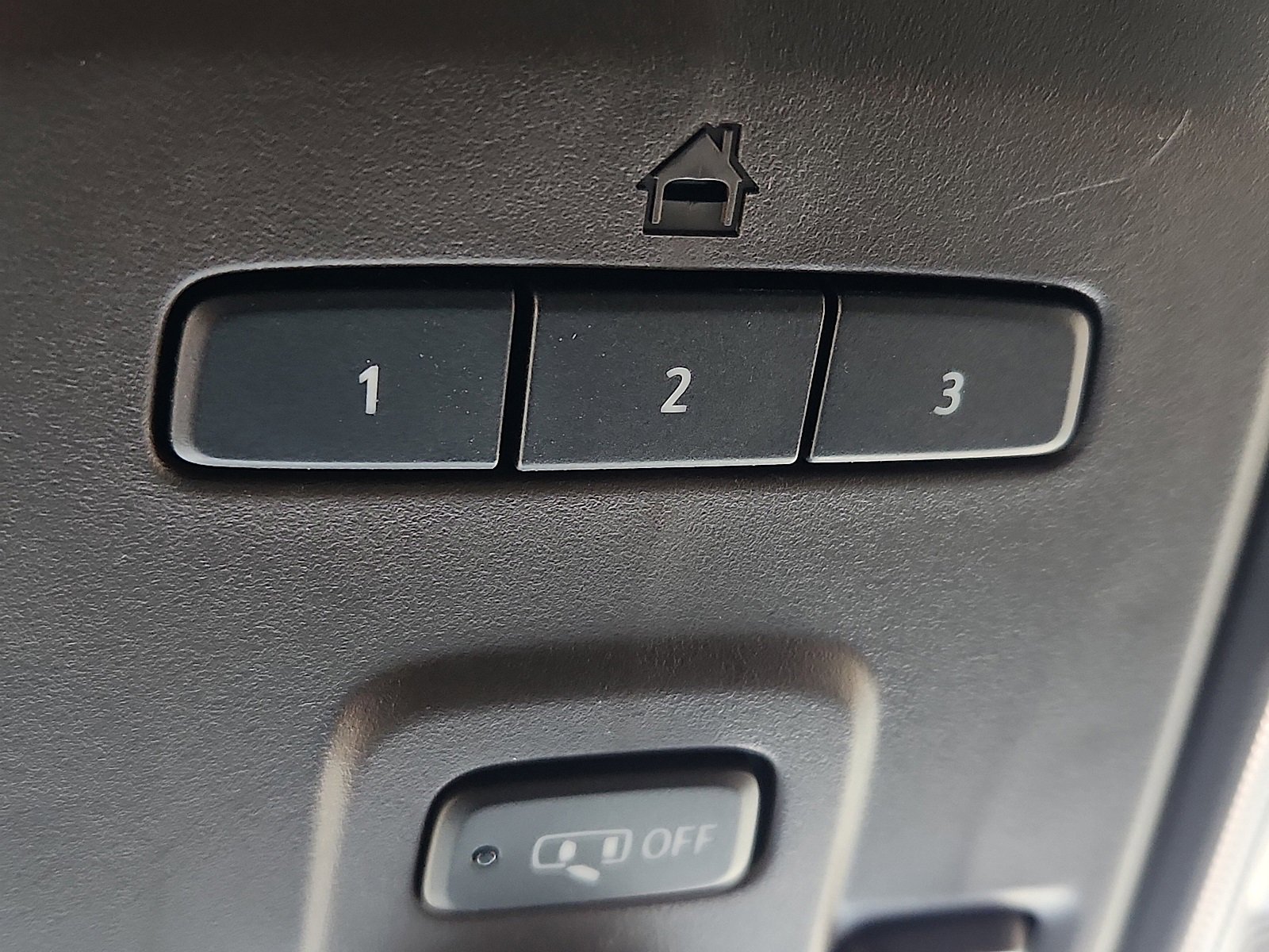 Used 2024 Chevrolet Tahoe Z71 w/ Off-Road Capability Package image 22