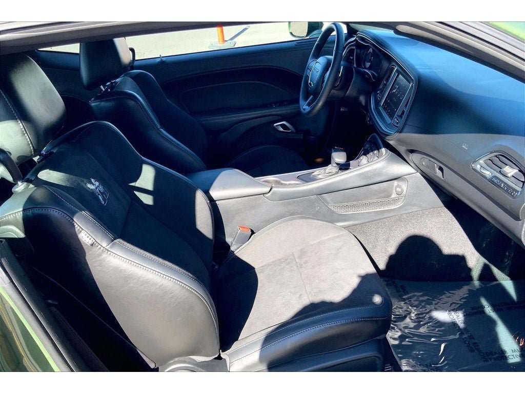 Used 2022 Dodge Challenger R/T Scat Pack w/ Shaker Package RWD image 7
