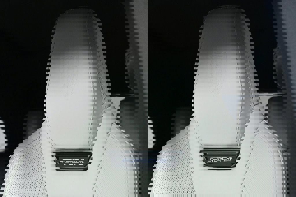 Certified 2025 Porsche Macan 4S Electric image 23