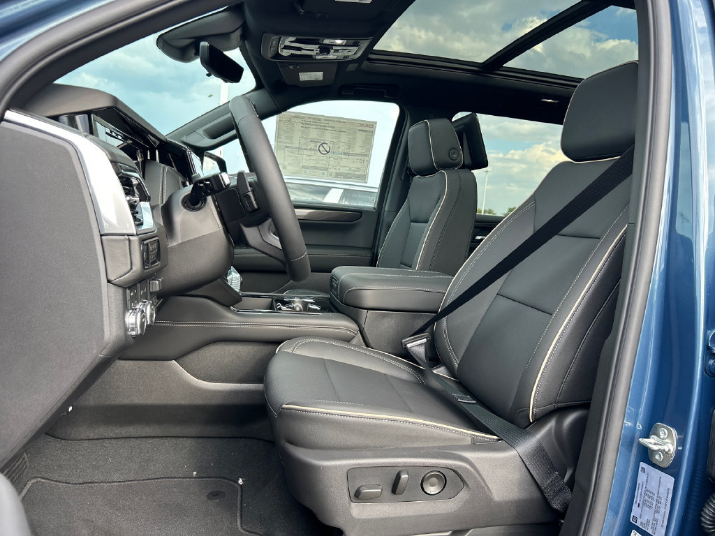 New 2026 GMC Yukon XL Elevation AWD/4WD image 17