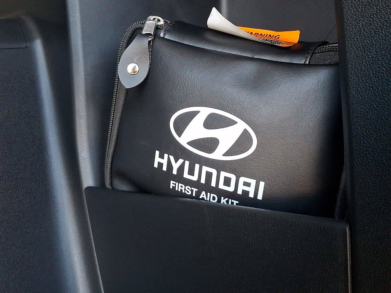 Used 2025 Hyundai Santa Fe SE AWD/4WD image 28