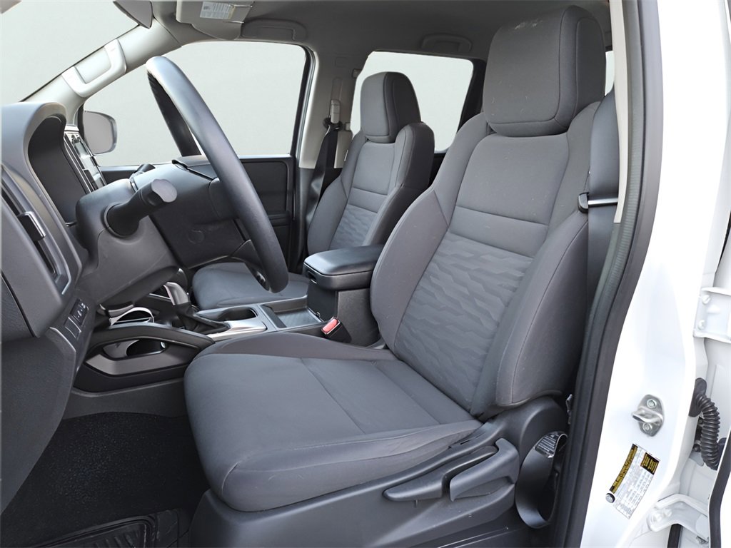 Used 2025 Nissan Frontier S image 24