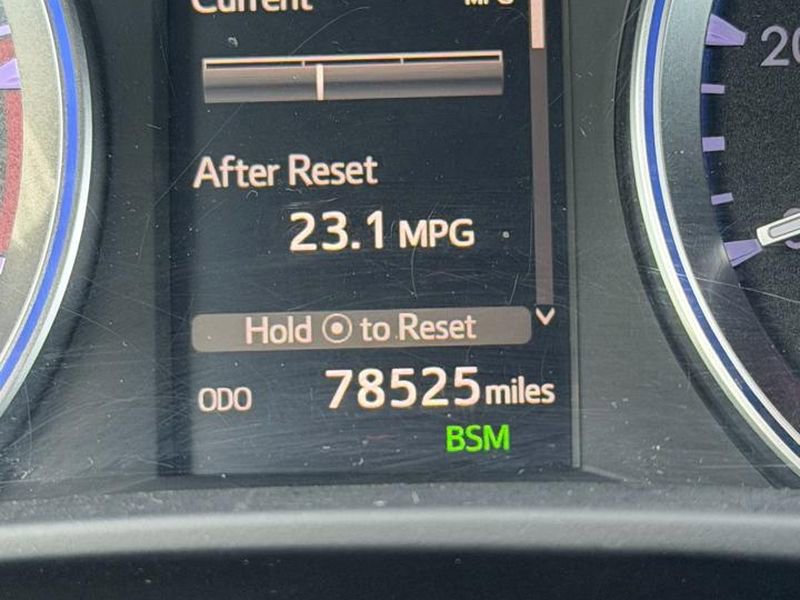 Used 2018 Toyota Highlander XLE FWD image 19