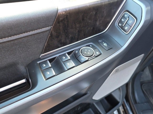Used 2023 Ford F350 Lariat w/ Chrome Package image 15