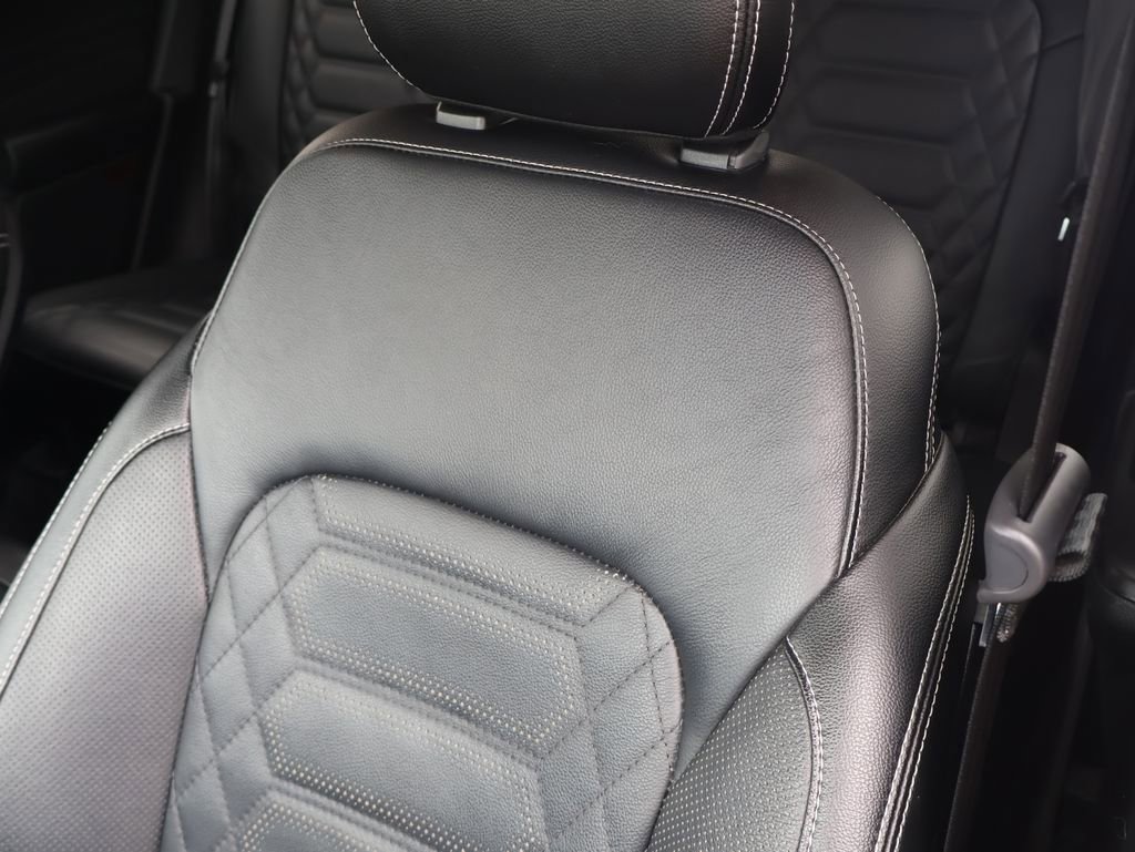 Used 2023 Ford Escape Platinum w/ Premium Technology Package image 22