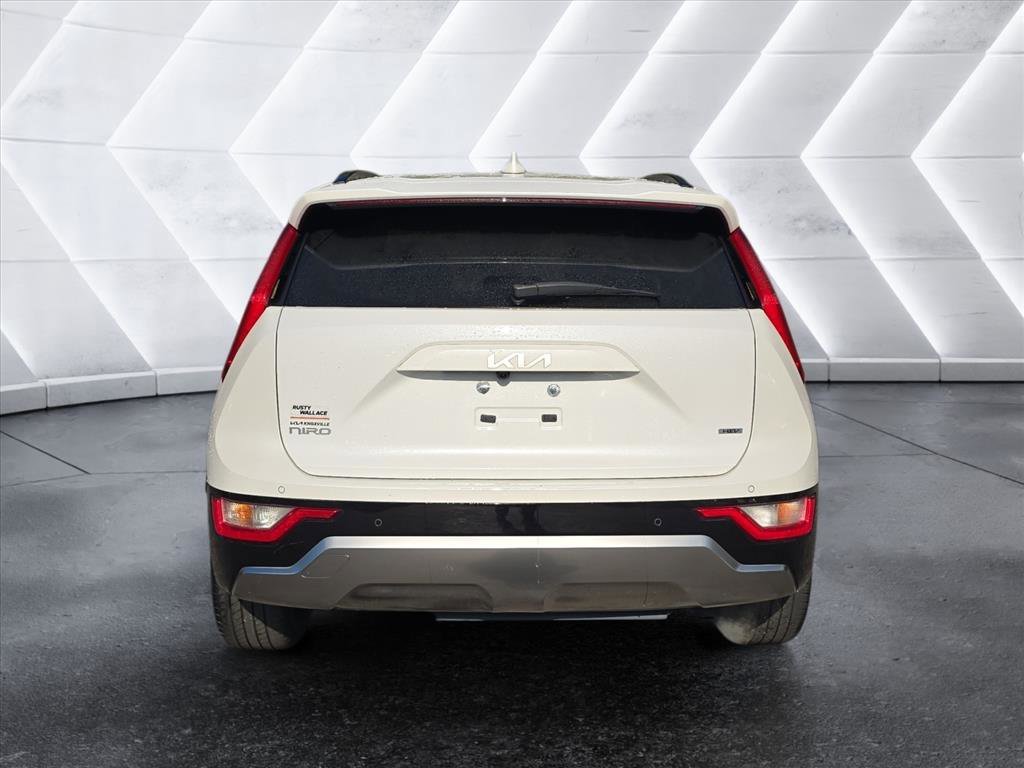 Used 2023 Kia Niro EX Touring image 4
