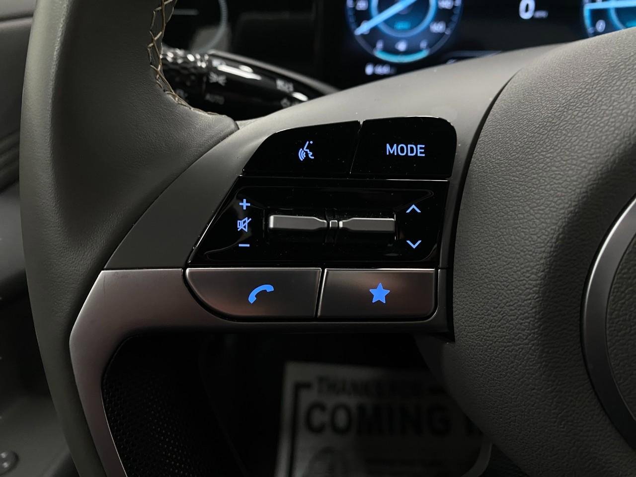 Certified 2025 Hyundai Elantra SEL FWD image 15