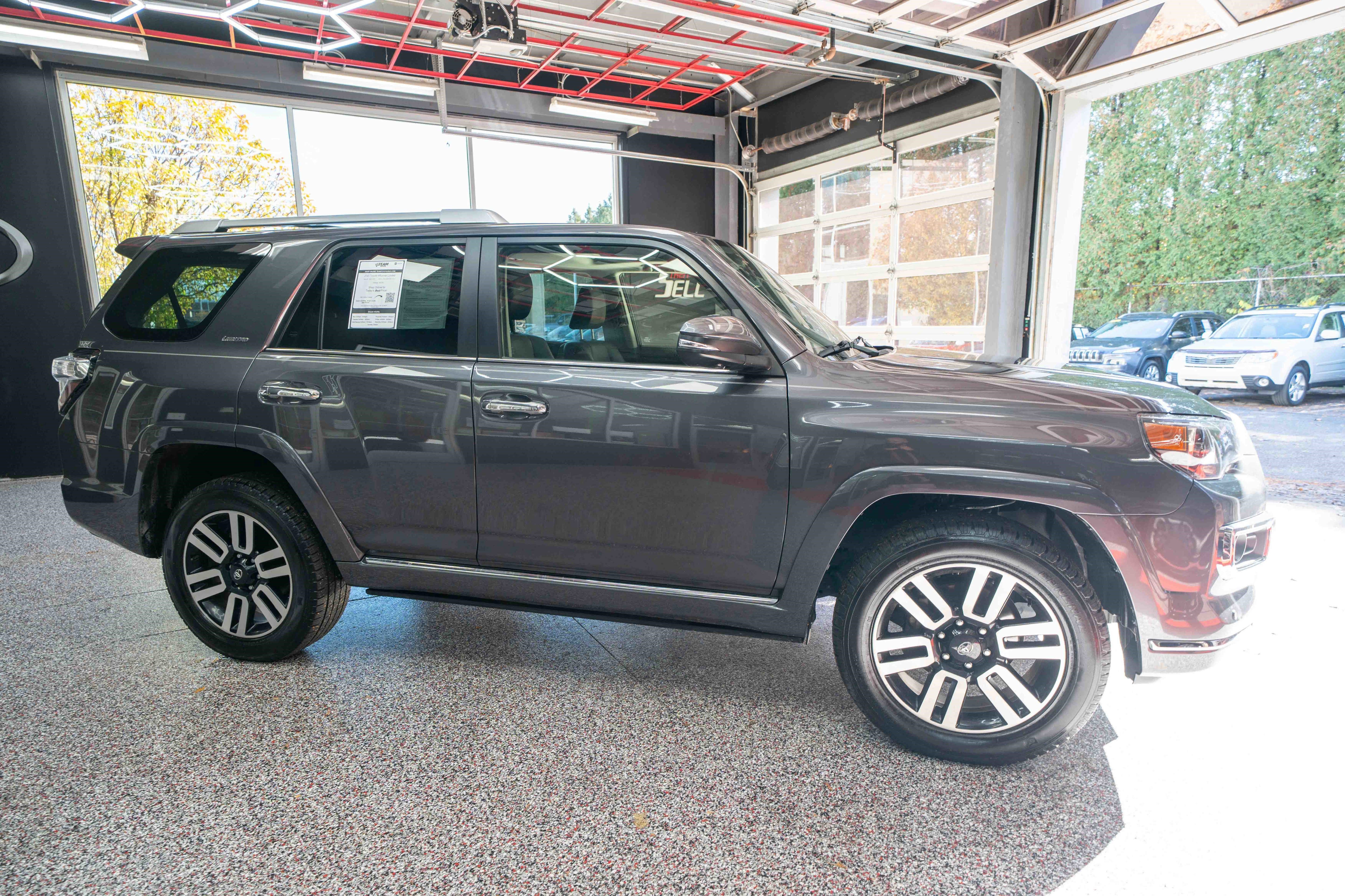 Used 2023 Toyota 4Runner Limited image 5