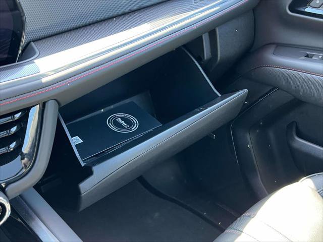 Used 2025 Chevrolet Suburban RST w/ Comfort Package image 37