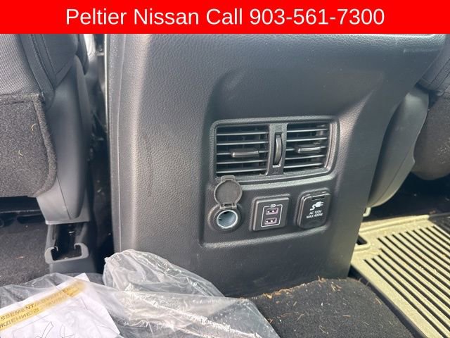 Used 2024 Nissan Titan SV w/ SV Bronze Edition Package image 22
