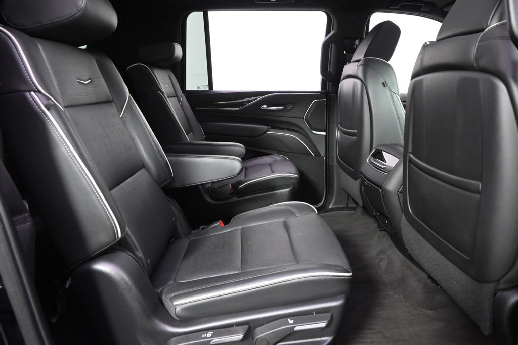 Used 2022 Cadillac Escalade ESV Premium Luxury w/ Performance Package AWD/4WD image 18