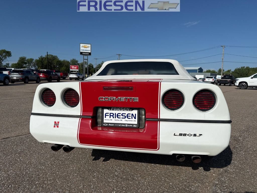 Used 1989 Chevrolet Corvette Convertible RWD image 3