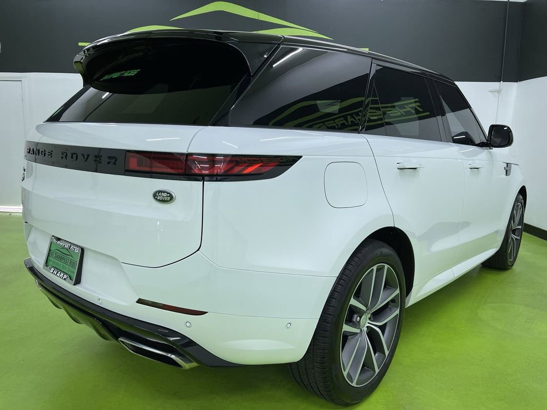 Used 2023 Land Rover Range Rover Sport SE Dynamic image 10