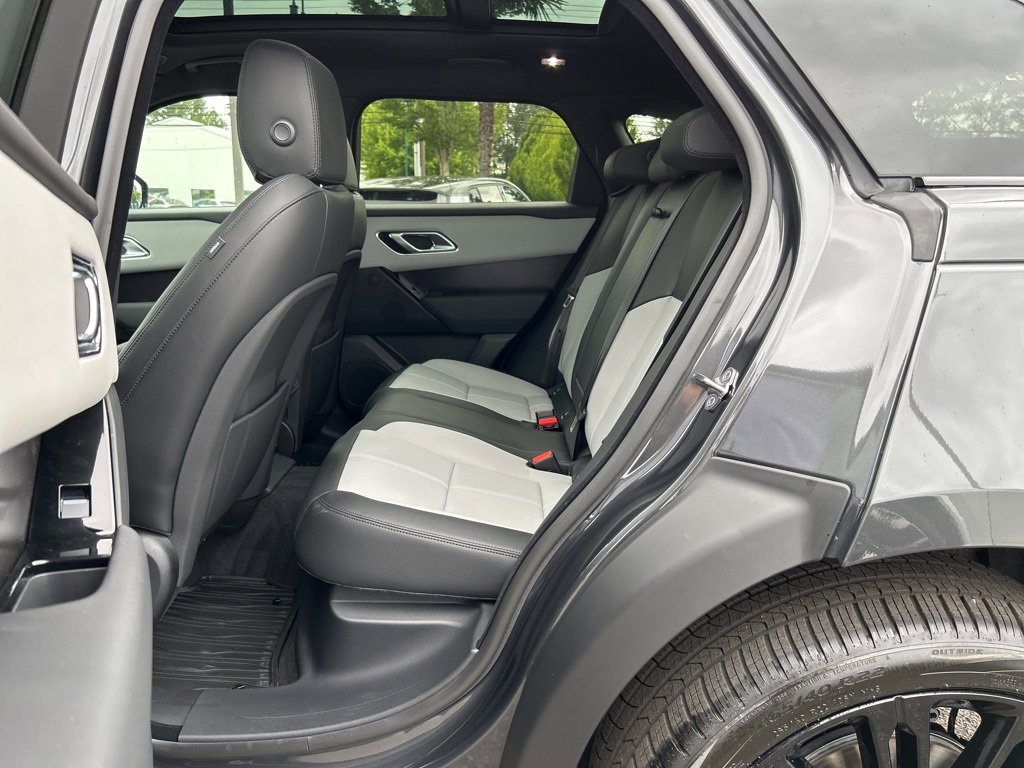 New 2026 Land Rover Range Rover Velar Dynamic SE image 5