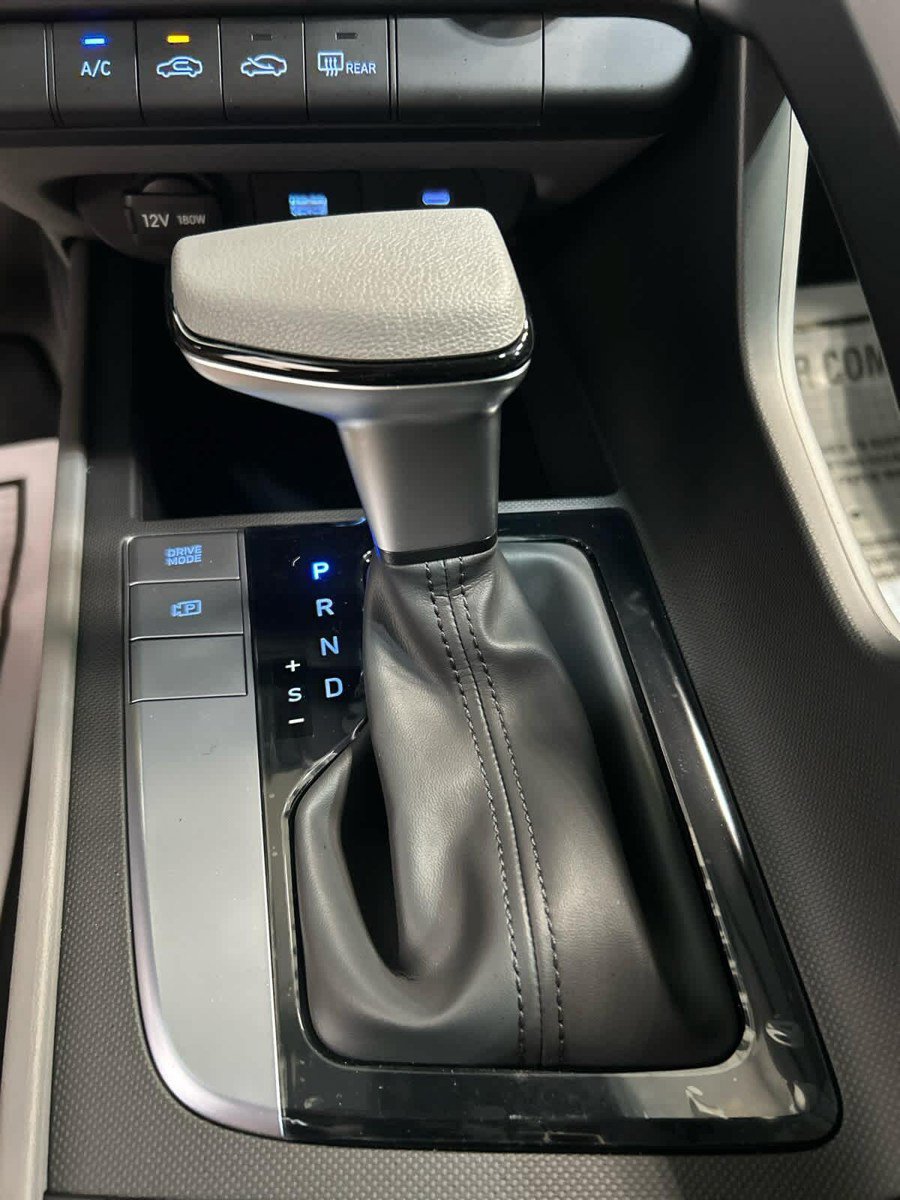 New 2026 Hyundai Elantra SE FWD image 7