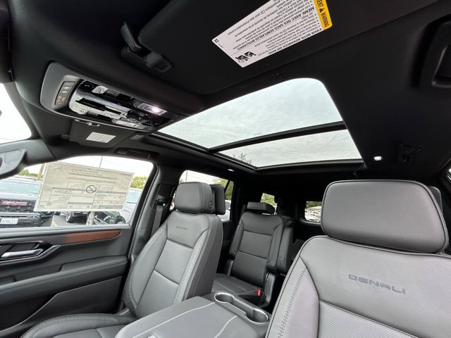 New 2027 GMC Yukon Denali w/ Denali Reserve Package AWD/4WD image 39