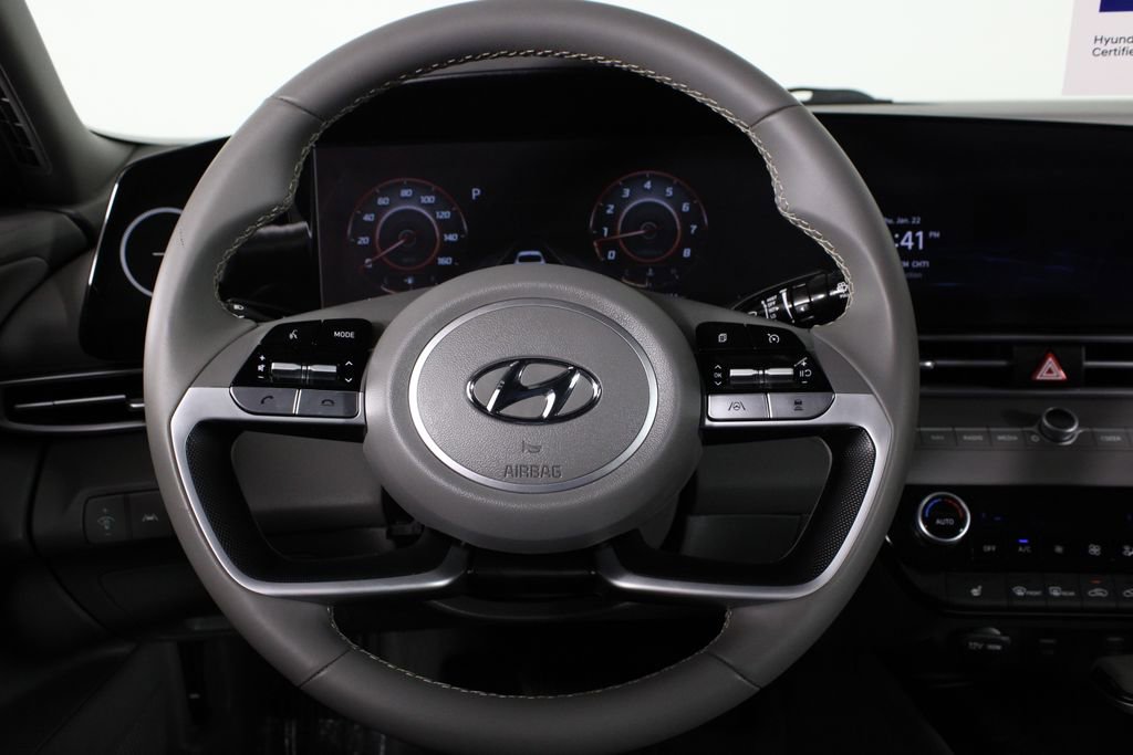 Certified 2023 Hyundai Elantra SEL w/ Convenience Package image 24