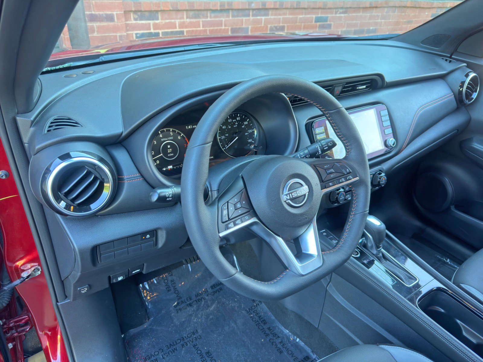 Used 2023 Nissan Kicks SR w/ SR Premium Package FWD image 12