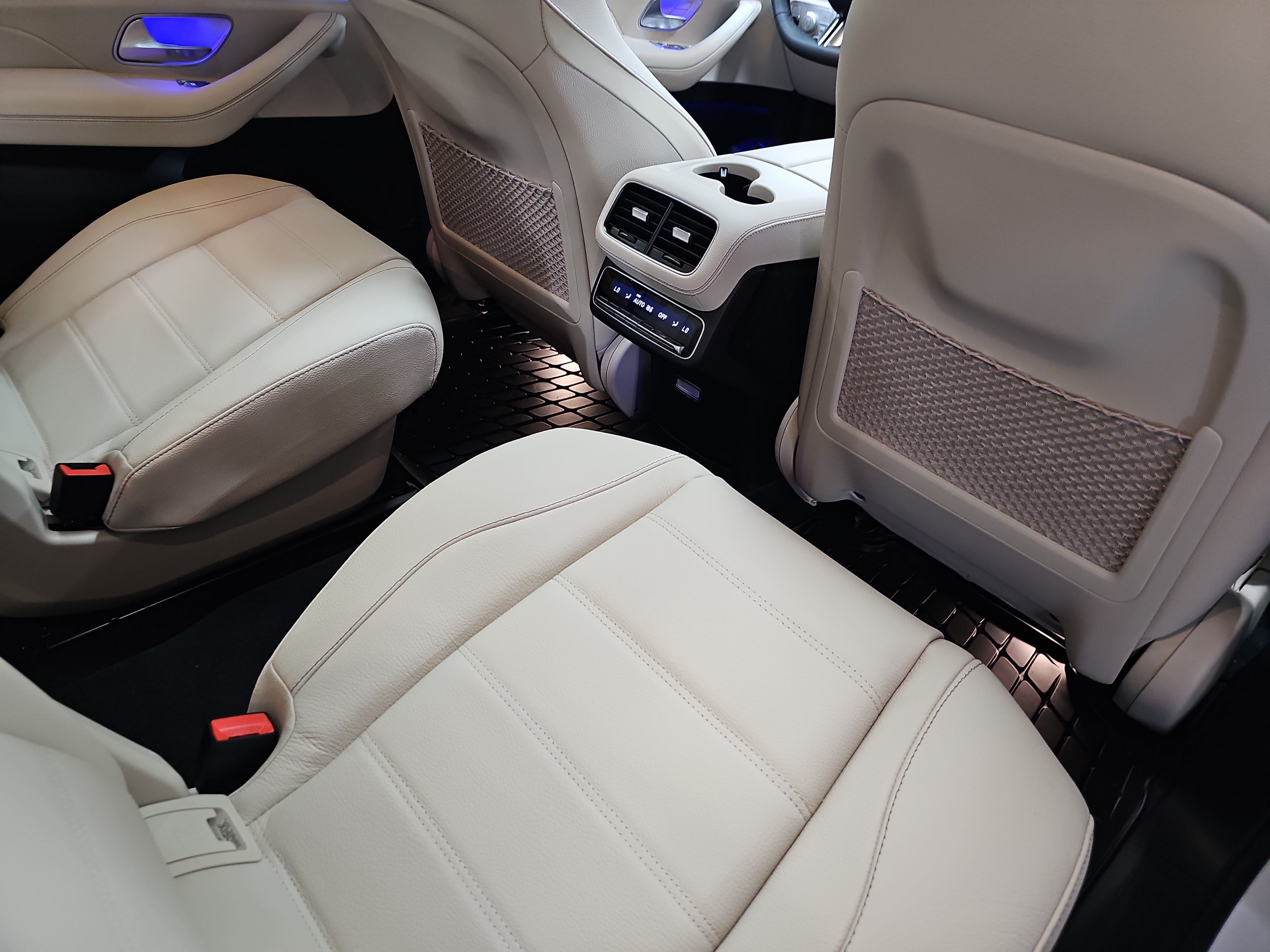 New 2026 Mercedes-Benz GLS 450 4MATIC image 11